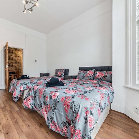 Cozy Wimbledon Apartment Лондон Екстер'єр фото
