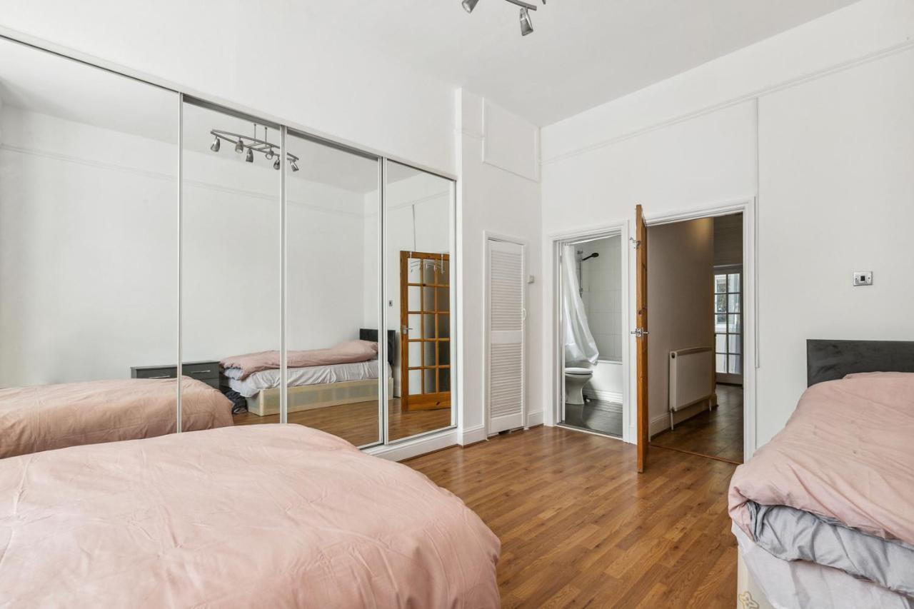 Cozy Wimbledon Apartment Лондон Екстер'єр фото